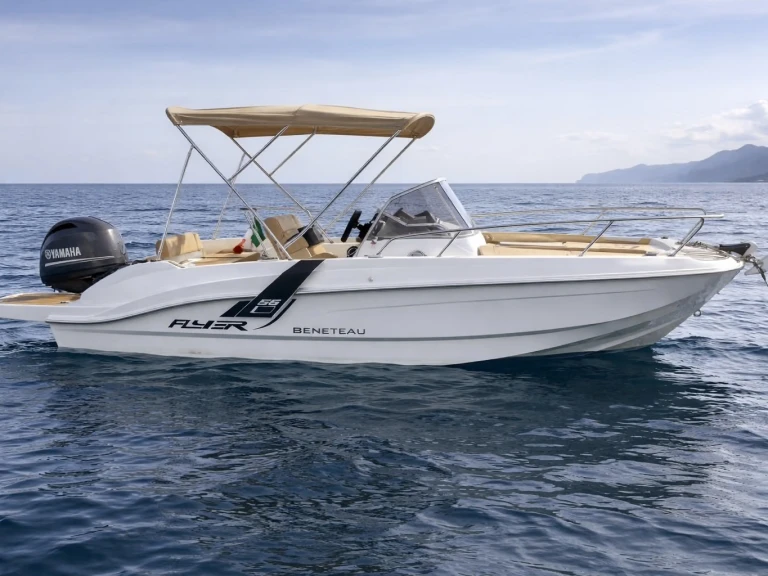 Hire a Bénéteau Flyer 5 SUNdeck Palermo