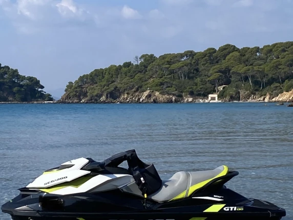 Yacht hire La Londe-les-Maures cheap GTI 130