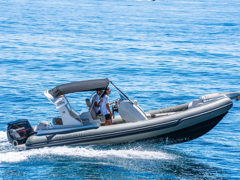 Hire RIB Italboats with a boat licence