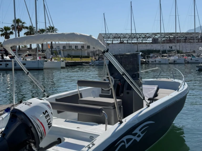 Motorboat to hire Castellammare di Stabia at the best price