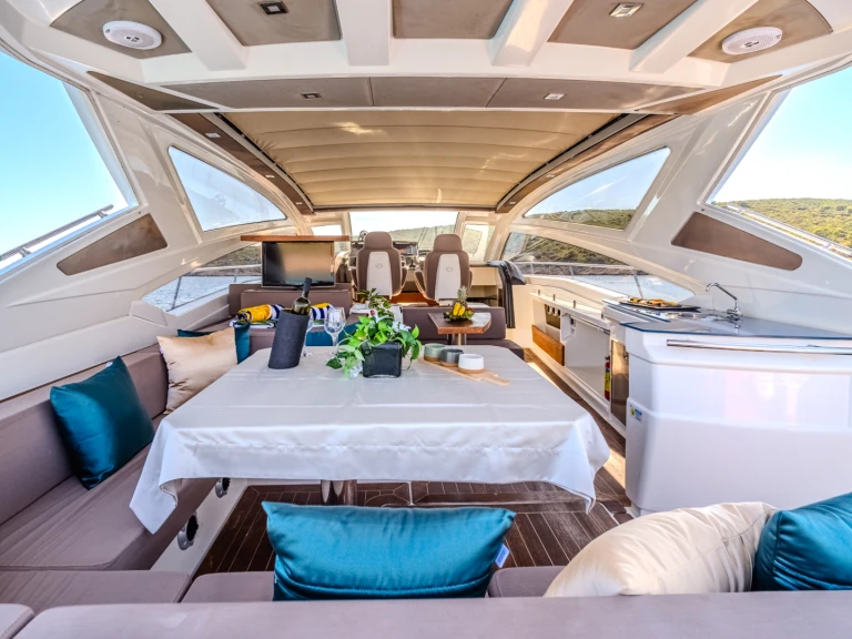 Hire Luxury Yacht with or without skipper Cranchi Split