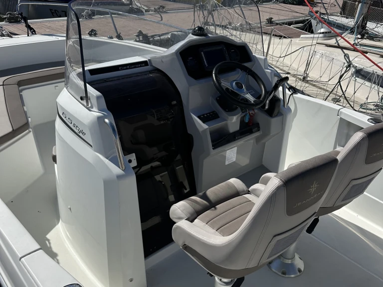 Charter a Jeanneau CAP CAMARAT 6,5 CC Style in Le Havre on Samboat