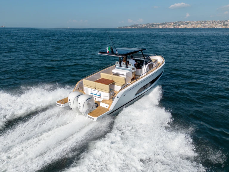 Charter a Salpa AVANTGARDE 1.1 in Cannes on Samboat