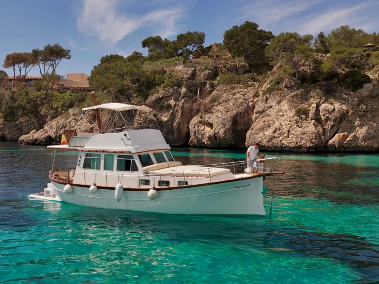 Motorboat to hire Palma de Mallorca at the best price