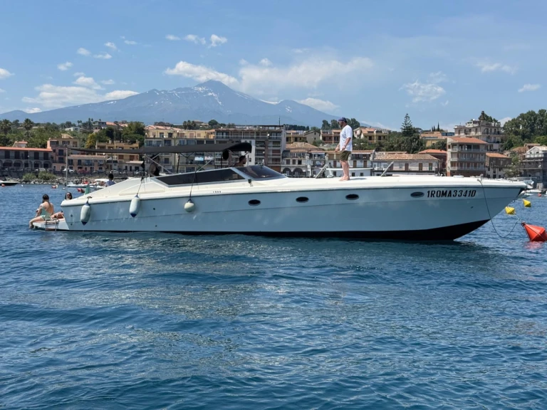 Yacht hire Catania cheap Freeway 43 