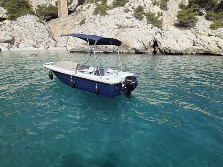 Luxury Yacht to hire Marseille at the best price