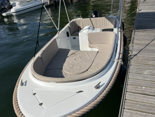 Prusa Marine Prusa 450 charter bareboat or skippered in  Marseille