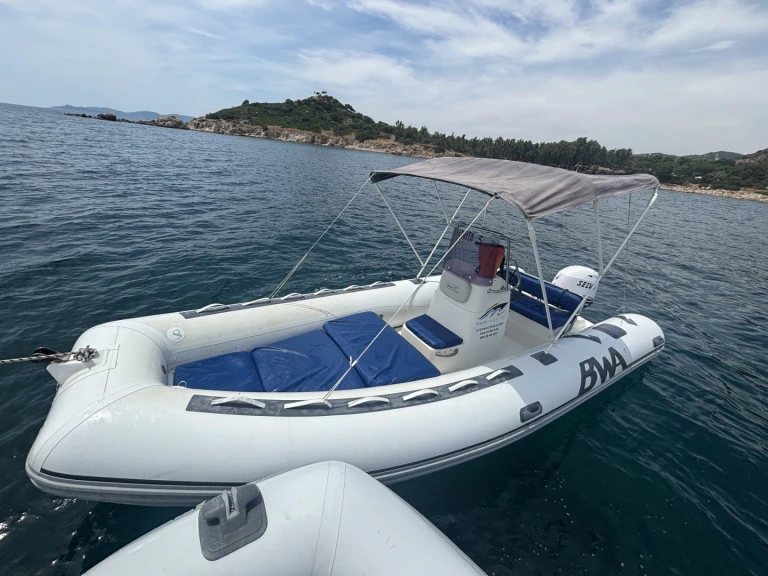 Charter a Bwa 540 in Costa Rei on Samboat