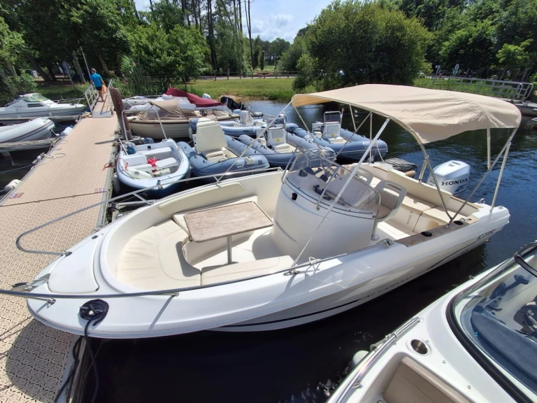 Jeanneau Cap Camarat 625 charter bareboat or skippered in  Sanguinet