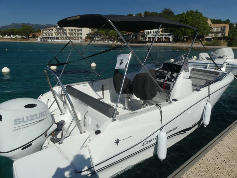 Hire a Jeanneau Cap Camarat 6.5 CC Serie 3 Porto-Vecchio