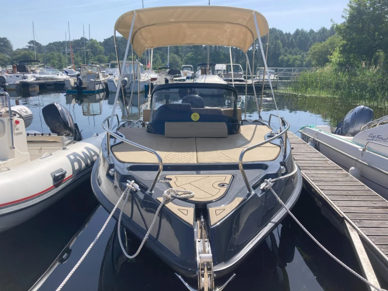 Hire a Nireus 53 Elegance Sanguinet
