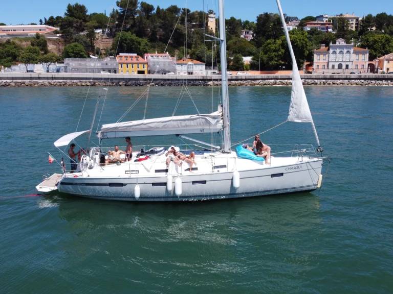 Yacht hire Lisbon cheap Bavaria 40 Cruiser