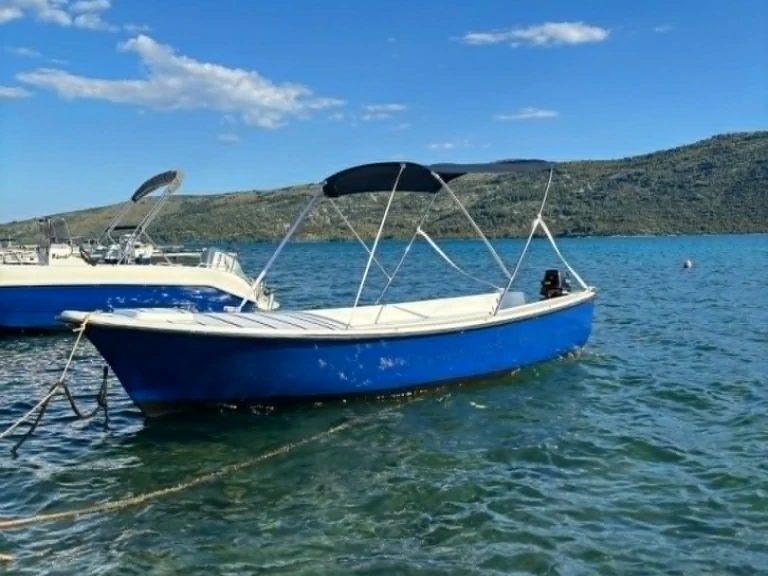 Motorboat to hire Poljica at the best price