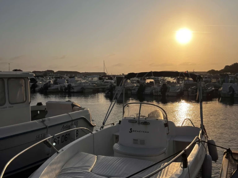 Charter a Bénéteau Flyer 500 Open in France on Samboat