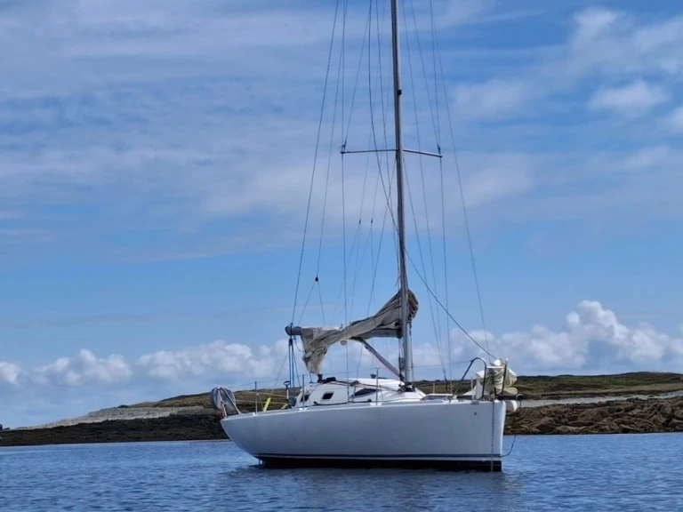 Pogo Structures Pogo 8.50 charter bareboat or skippered in  Loctudy