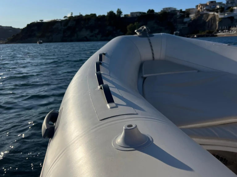 Yacht hire Torre Annunziata cheap Valiant 550 Classic