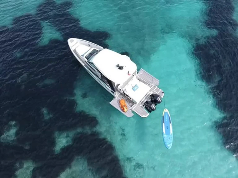 Yacht hire Golfe-Juan cheap Saxdor 320 GTO