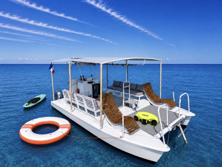 Yacht charter Golfe-Juan - Capados Catabarge on SamBoat