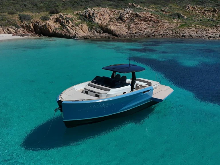 Charter a BELLINI Astor 36 in Poltu Quatu on Samboat