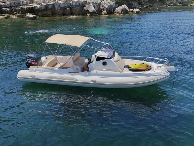 RIB hire in Cannes - Capelli Tempest 770 WA