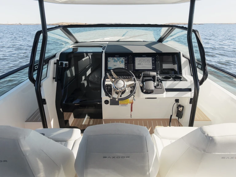 Yacht hire Split cheap Saxdor 320 GTO