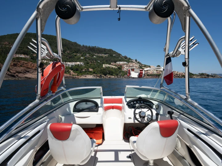 Hire a Sea Ray Sea Ray 205 Sport Cannes