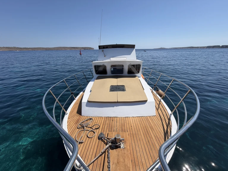 Motorboat to hire Gozo at the best price