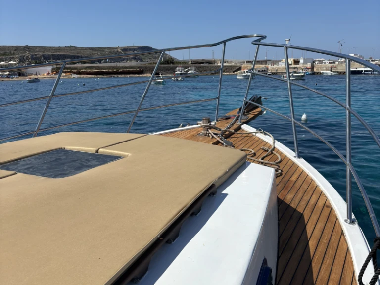 Yacht charter Gozo - Custom Made Duffy & Duffy on SamBoat