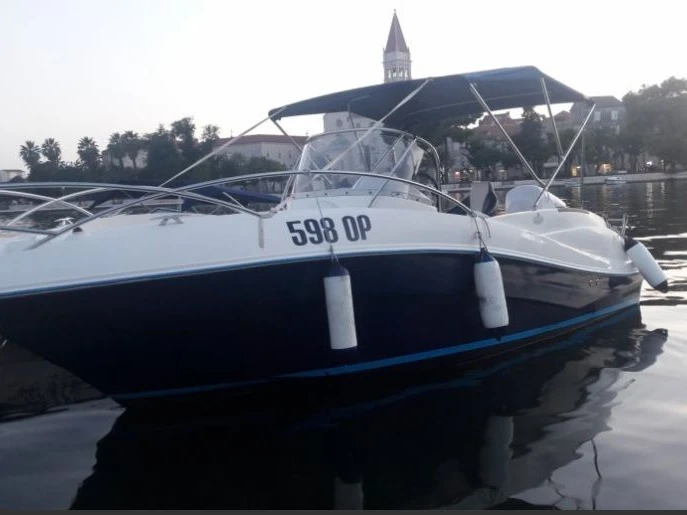 Charter a Quicksilver Quicksilver 635 Commander in Split on Samboat