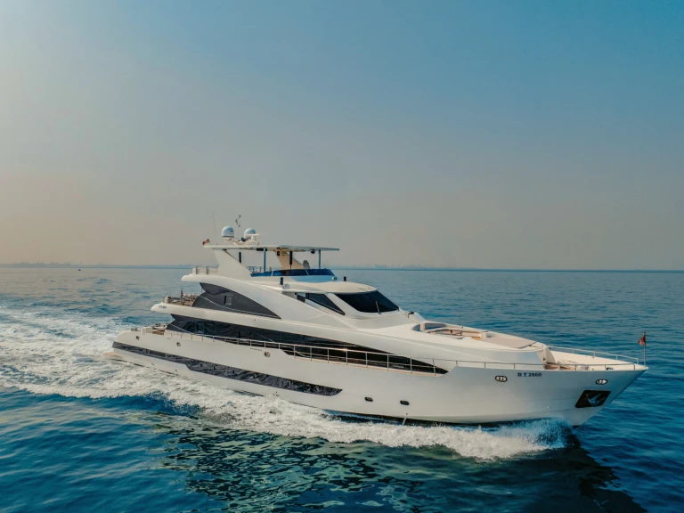 Luxury Yacht to hire Dubai Marina at the best price