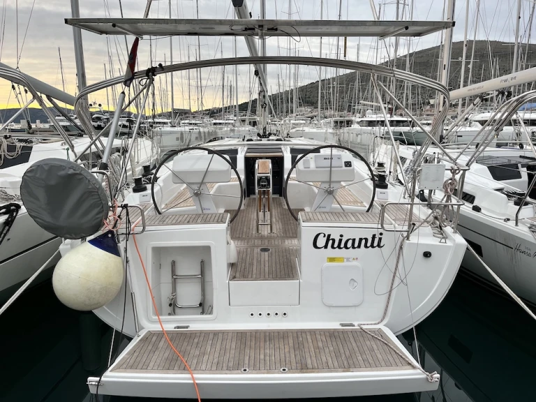 Sailboat hire in Seget Donji - Hanse Hanse 458