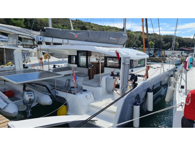 Charter a Excess Excess 14 in Pula on Samboat