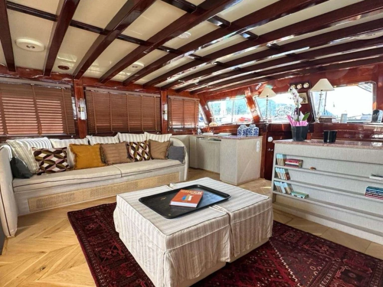 Hire Luxury Yacht Etemoglu Boatyard with a boat licence