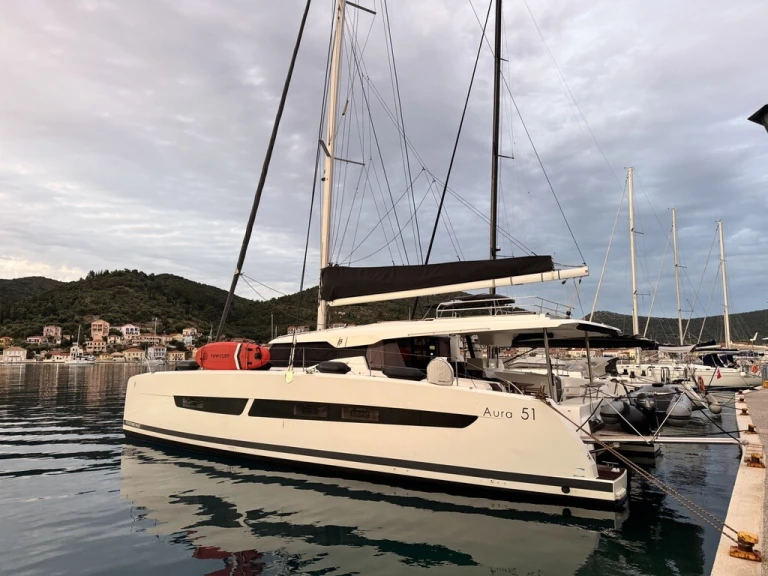 Catamaran hire in Préveza - Fountaine Pajot Aura 51