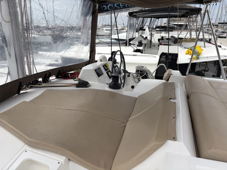Hire Catamaran Bali with a boat licence