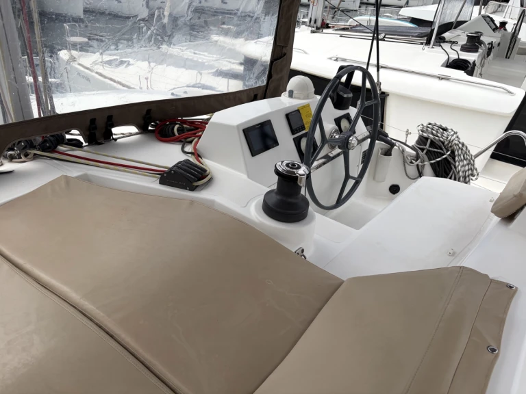 Hire a Bali Bali 4.1 Alimos