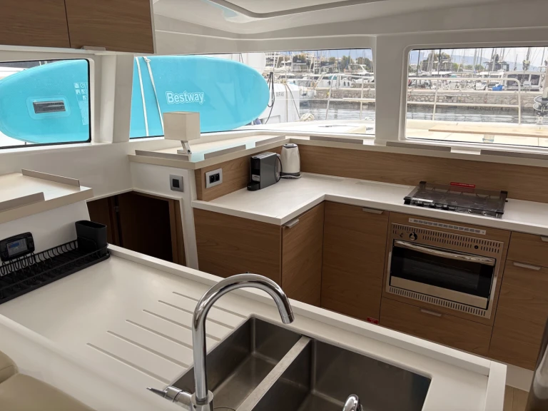 Yacht charter Alimos - Bali Bali 4.2 on SamBoat