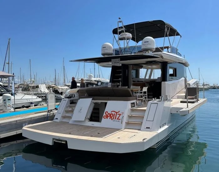 Yacht hire Port Grimaud cheap PARDO 60 ENDURANCE