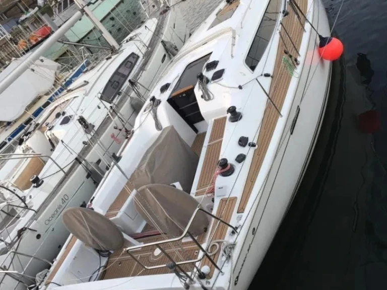 Yacht charter Marseille - Dehler Dehler 38 on SamBoat
