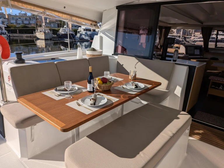 Yacht hire Marseille cheap Astrea 42