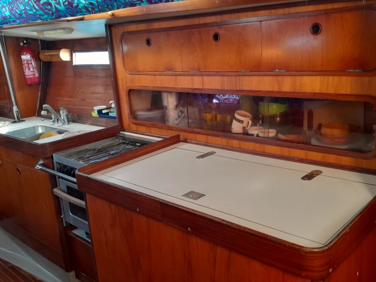 Yacht hire Taiohae cheap Oceanis 430
