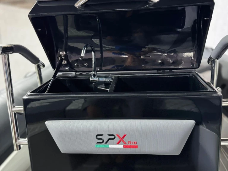 Yacht charter Lège-Cap-Ferret - Spx   24 Dinette on SamBoat