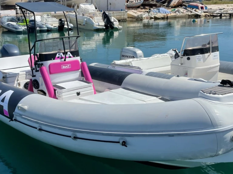Charter a Bwa Bwa 650 Platinum in Trapani on Samboat