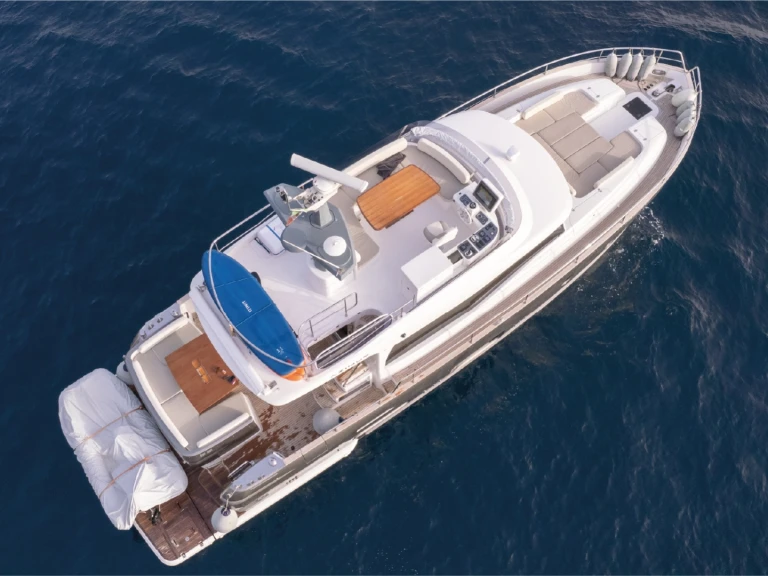 Hire Motorboat with or without skipper Azimut Naples