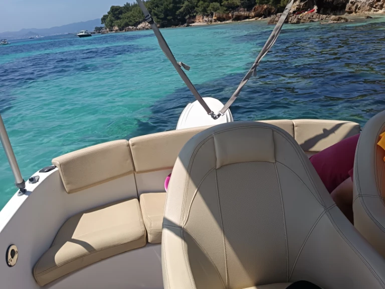 Charter a Bénéteau Flyer 550 Open S2 in Mandelieu-la-Napoule on Samboat