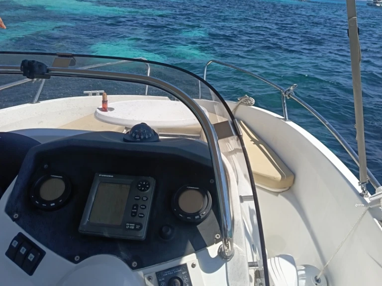 Hire Motorboat with or without skipper Bénéteau Mandelieu-la-Napoule