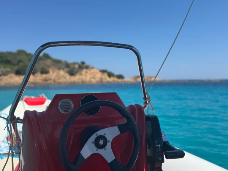 Motorboat hire in Porto Rotondo - Magnus 6.20