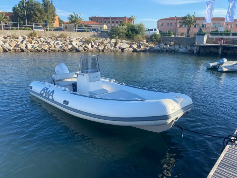 Yacht hire Olbia cheap California 550