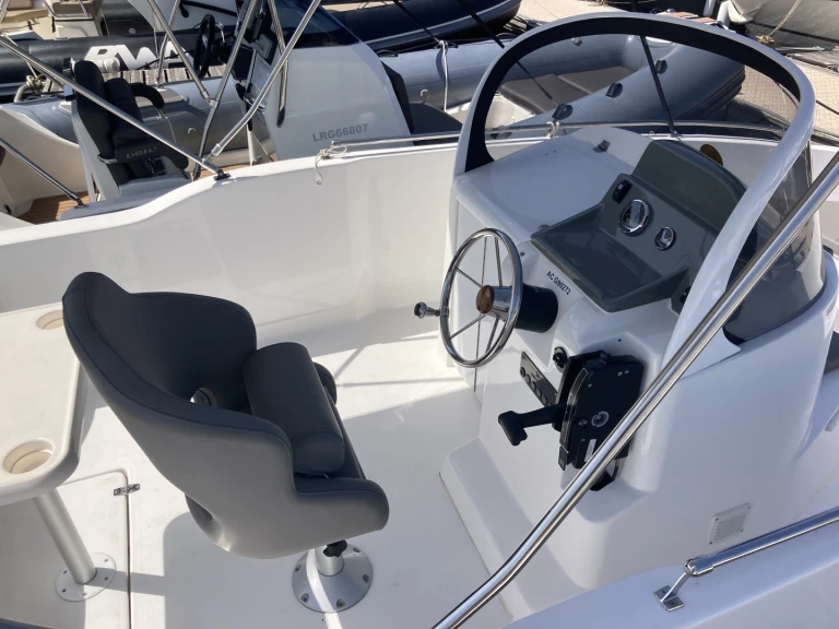 Hire Motorboat with or without skipper Nireus Sanguinet