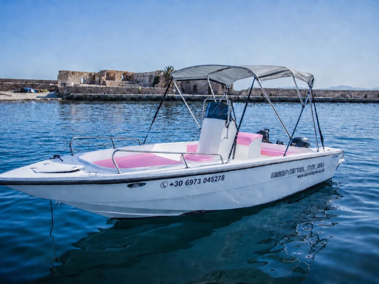 Hire Motorboat Kreta Mare with a boat licence